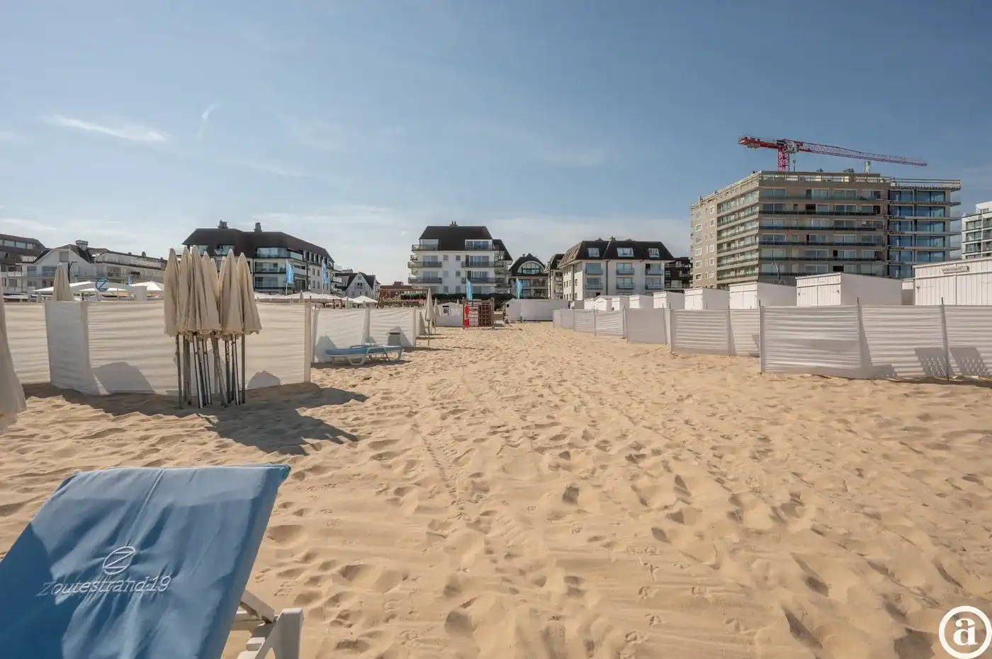 Luxueus gerenoveerd hoekappartement met zeezicht vlakbij de wandeldijk in het Zoute. foto 29