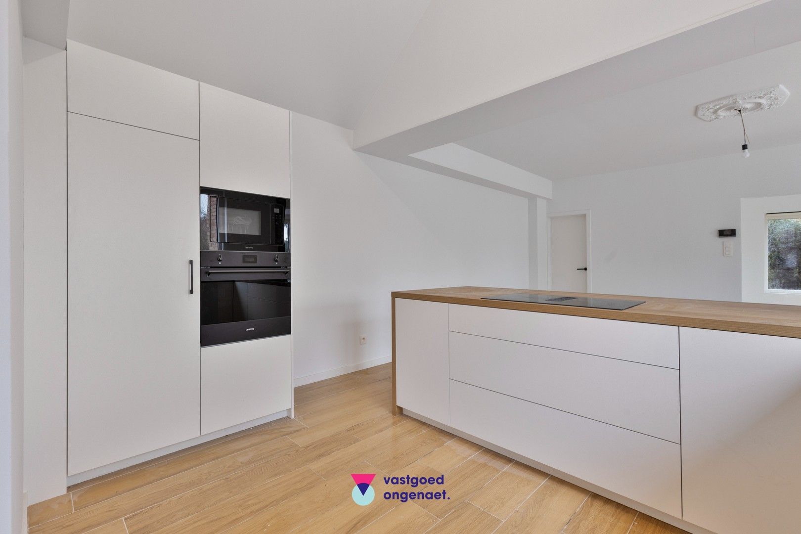 Instapklare, recent gerenoveerde woning op toplocatie in Laarne foto 4