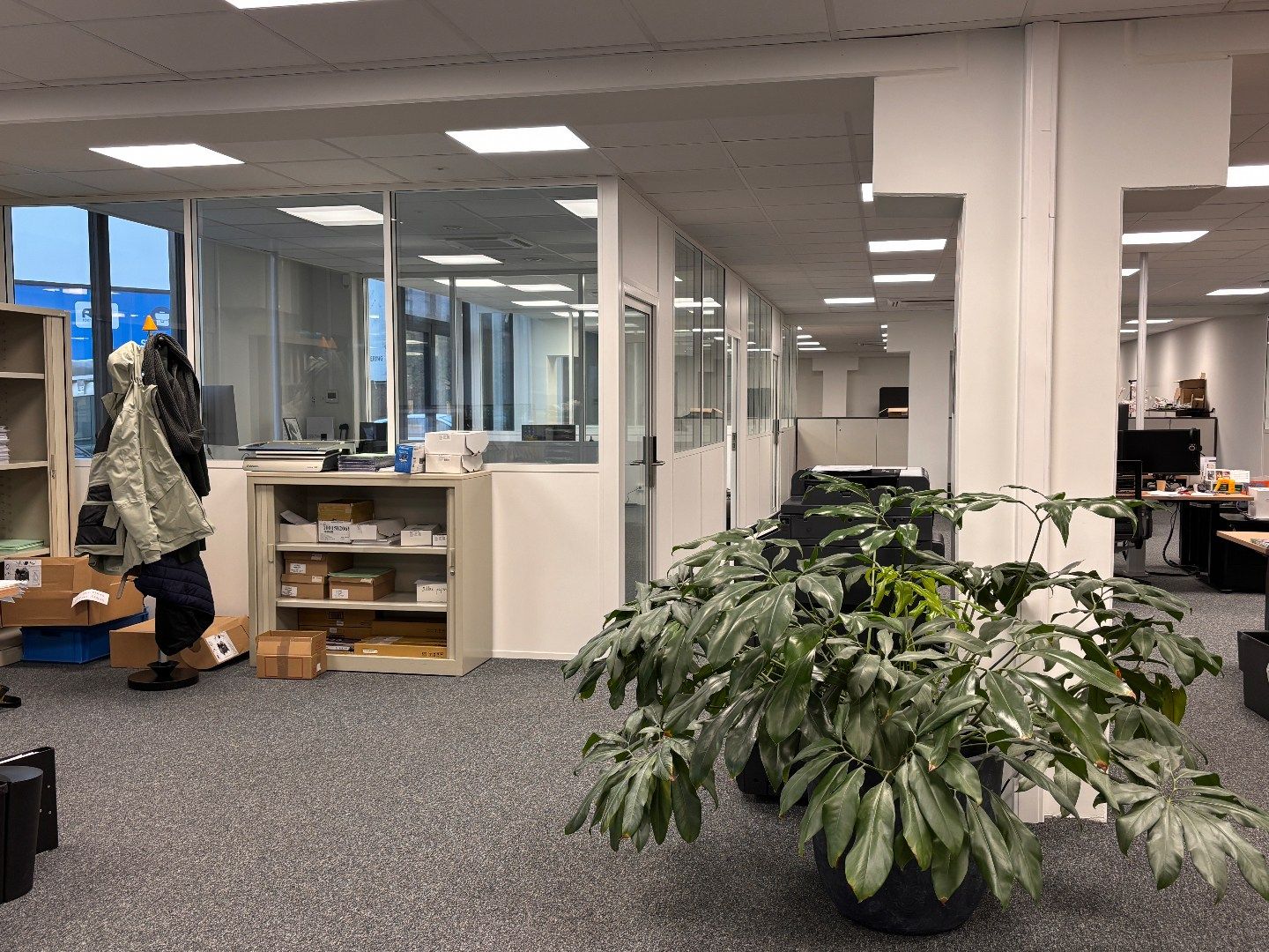 Modern en veelzijdig kantoorgebouw te huur – Pottelberg, Kortrijk foto 5