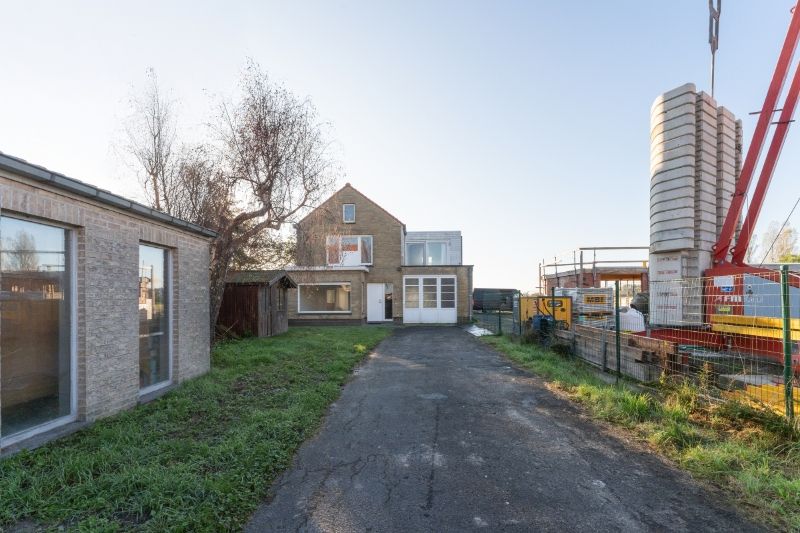 WONING MET  GROTE LOODS MET geintegreerde STUDIO foto 2