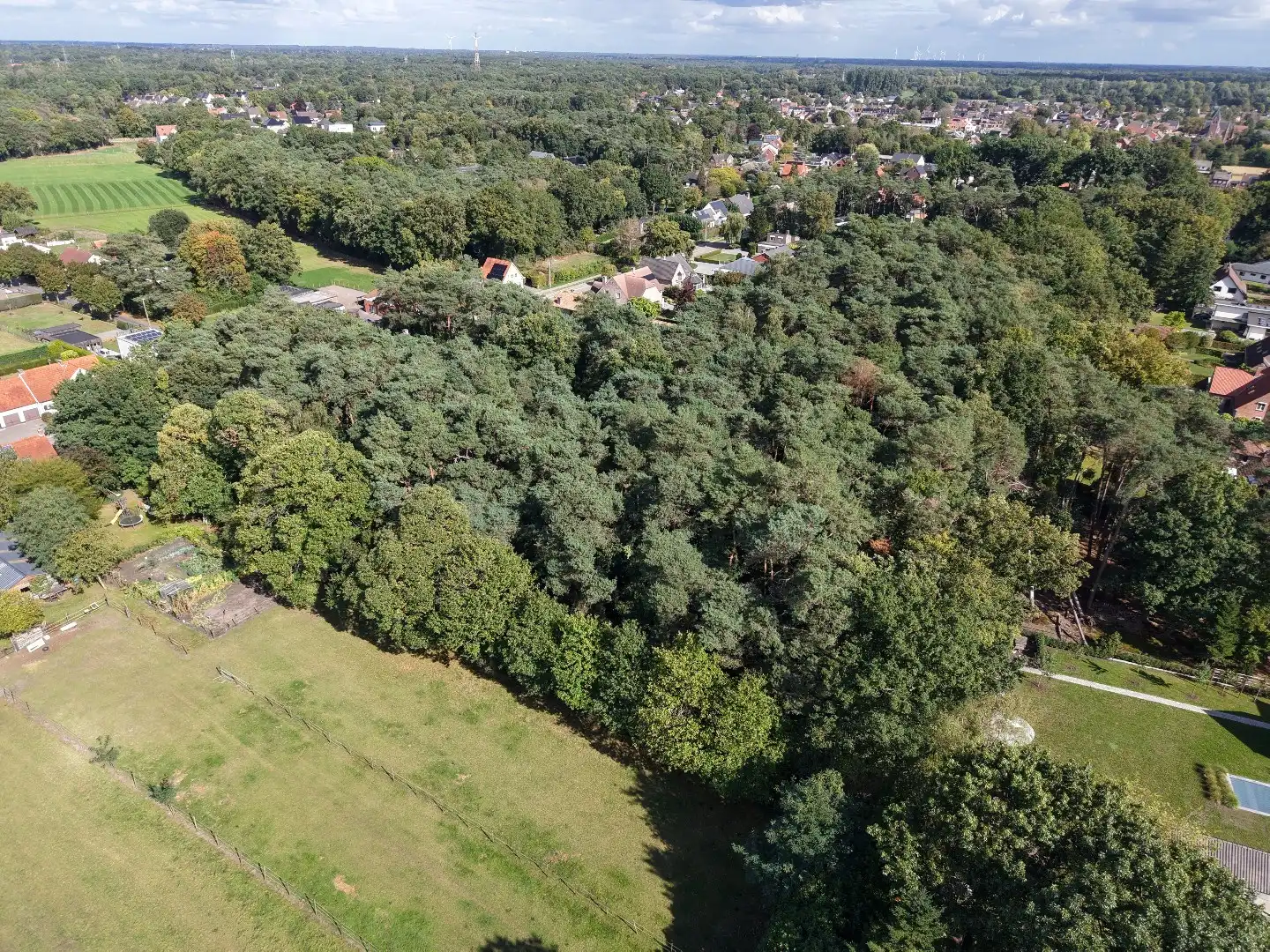 Ruim perceel bouwgrond van 2.709 m² met ideale zuidoriëntatie in Zoersel foto 9