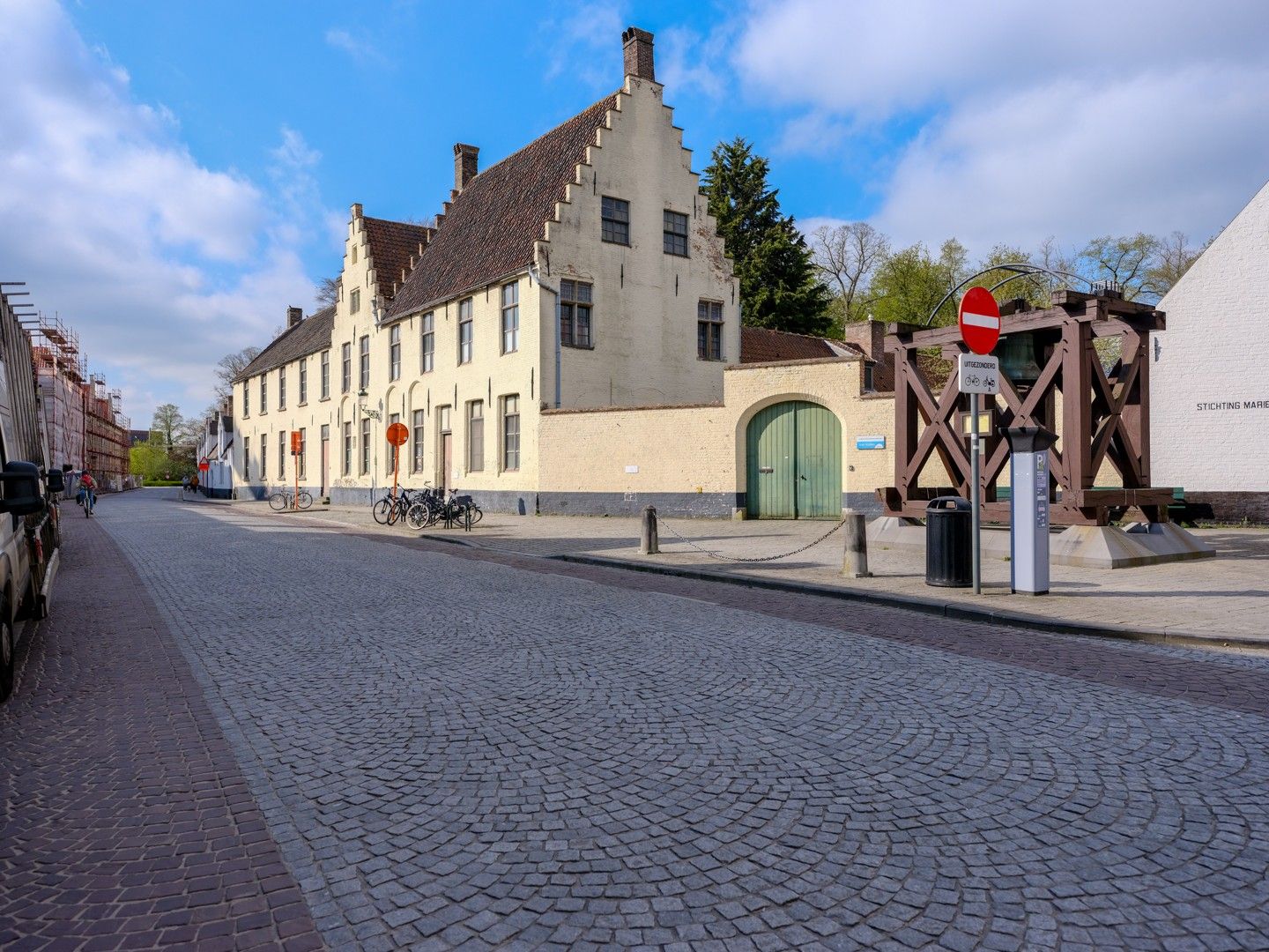 ()=>{if(producerUpdateValueVersion(node),producerAccessed(node),node.value===ERRORED)throw node.error;return node.value} Boeveriestraat 50 - 8000 Brugge