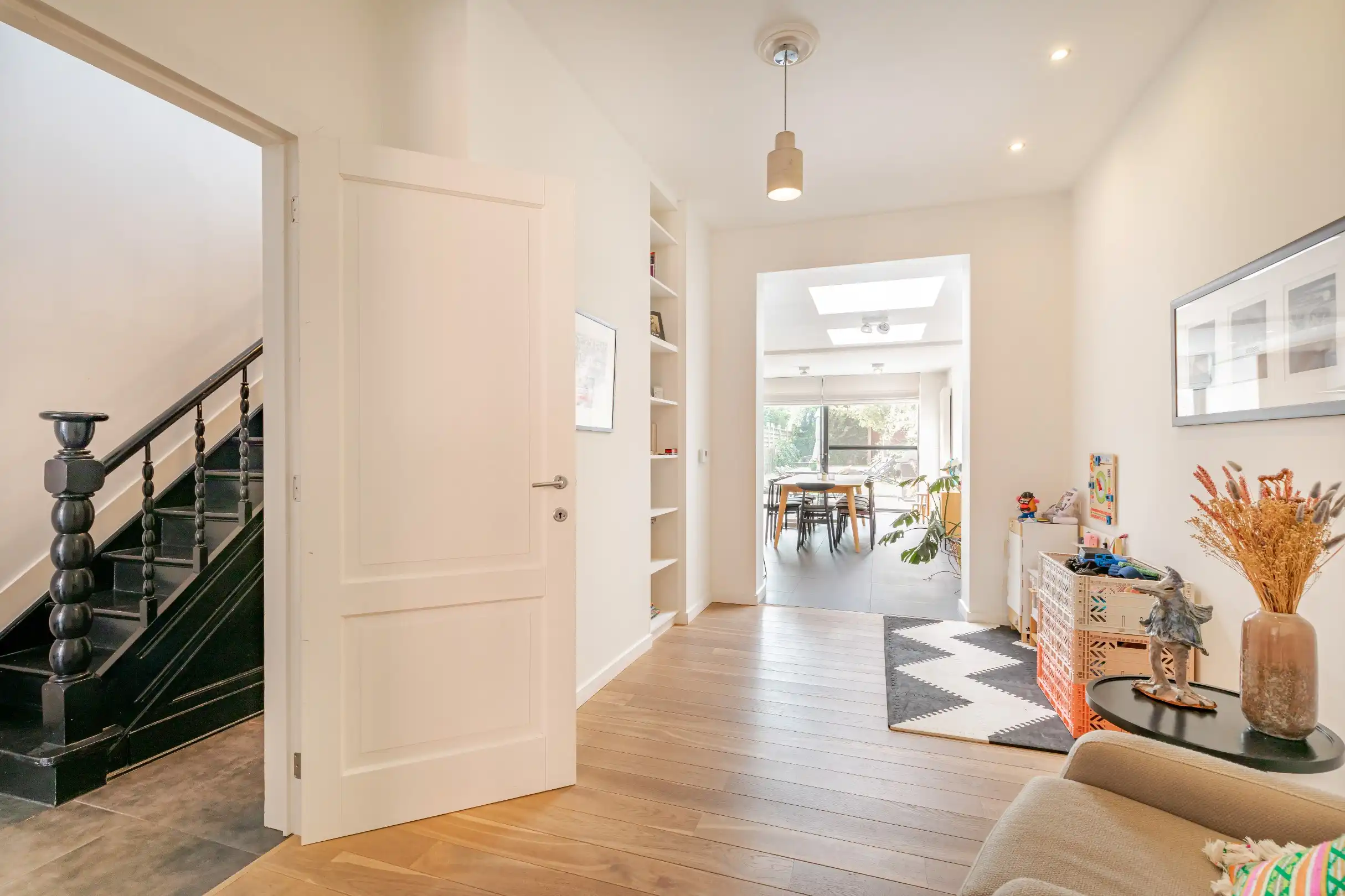 Knap ingerichte woning met heerlijke tuin! foto {{pictureIndex}}