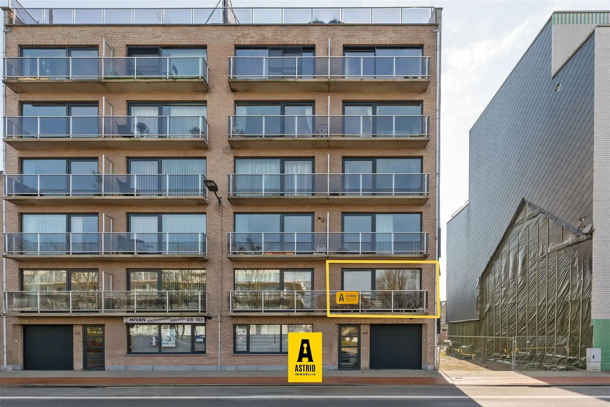 Leuk appartement met ruim terras! foto 23