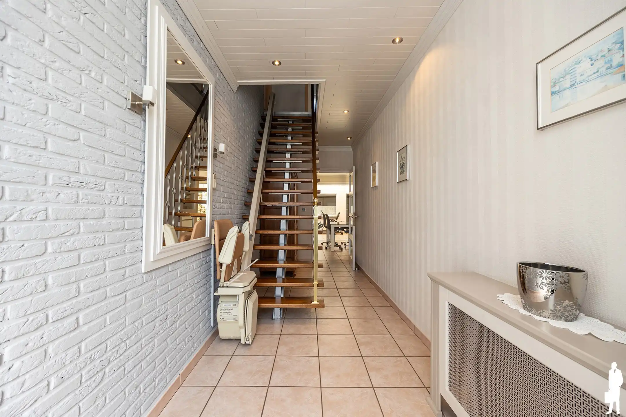 Ruime woning met 4 slaapkamers en garage op rustige ligging foto 12