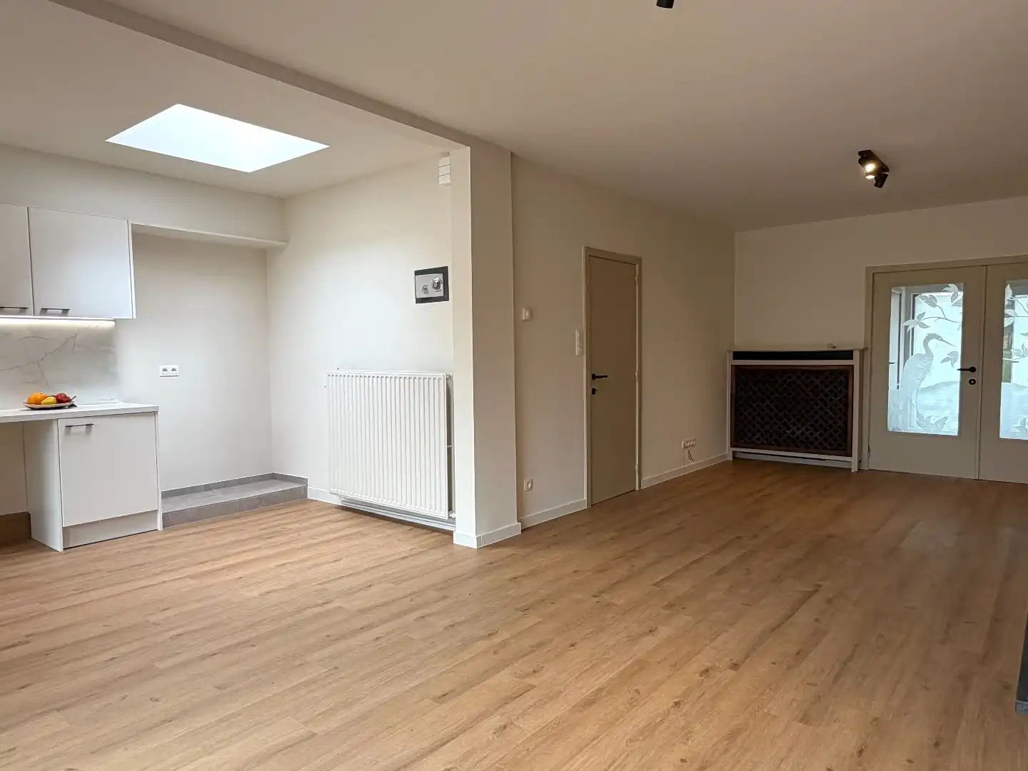 Gerenoveerde gezinswoning met 3 slaapkamers, tuin en garage. foto 7