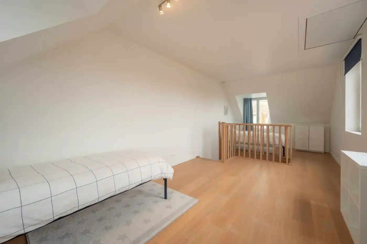 Instapklare woning met 5 slaapkamers aan de Oosthoek. foto 17