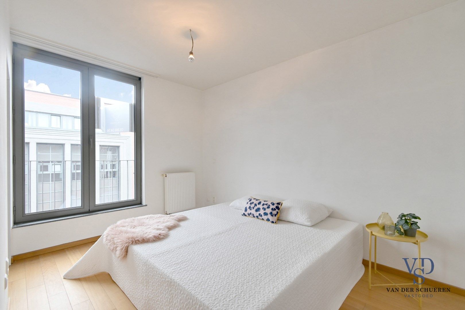 Eigentijds appartement in centrum Eke.  foto 14