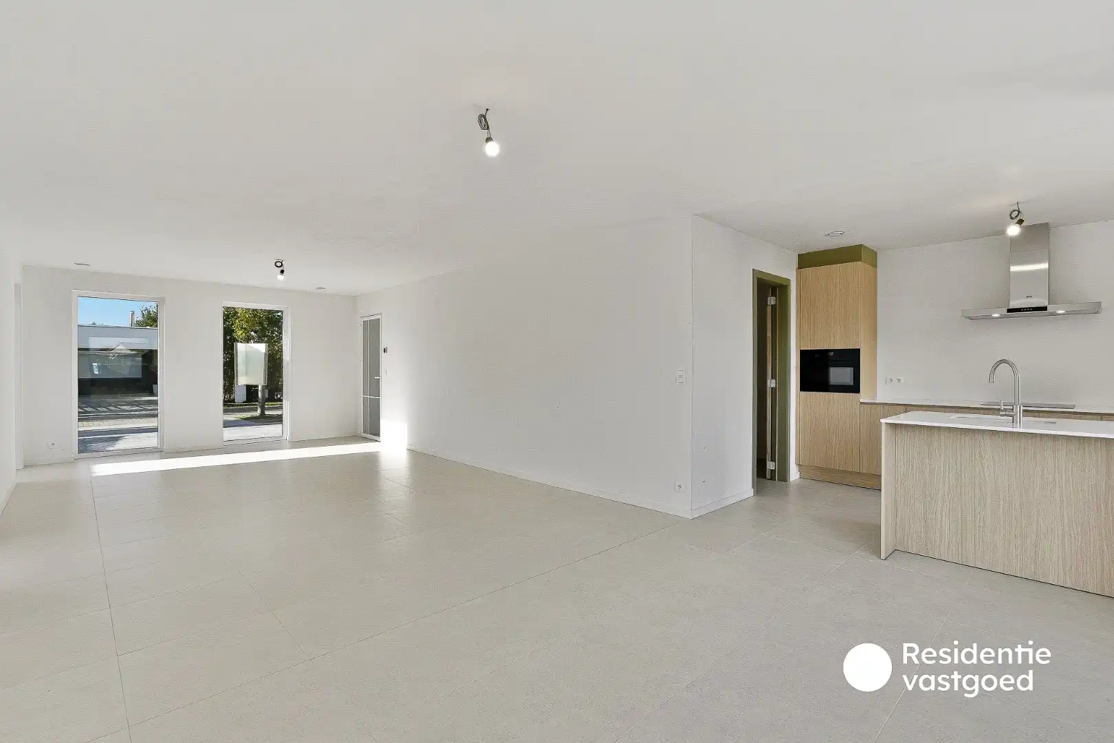 Gezinswoning met drie slaapkamers op goeie locatie foto 6