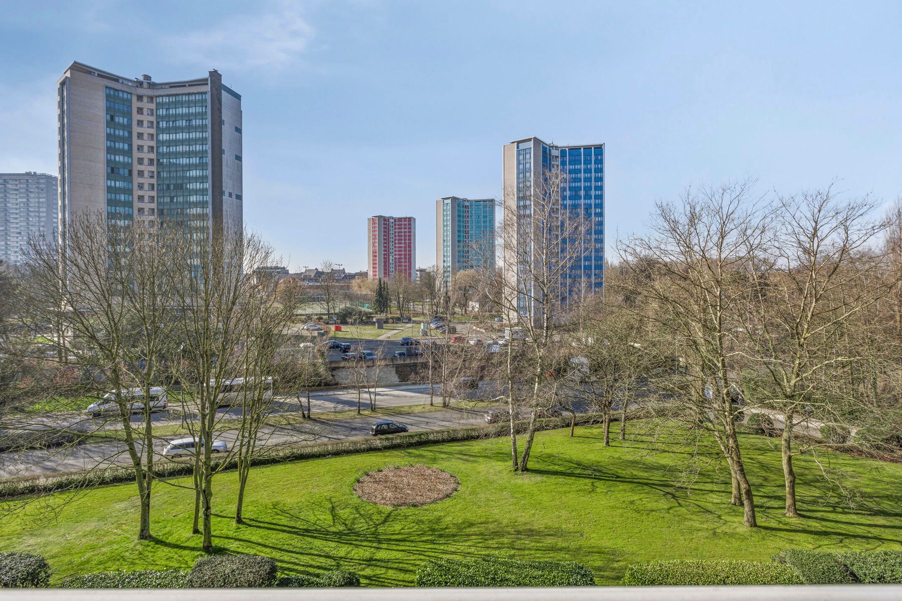 Instapklaar appartement met 2 slaapkamers en ruim terras  foto 6