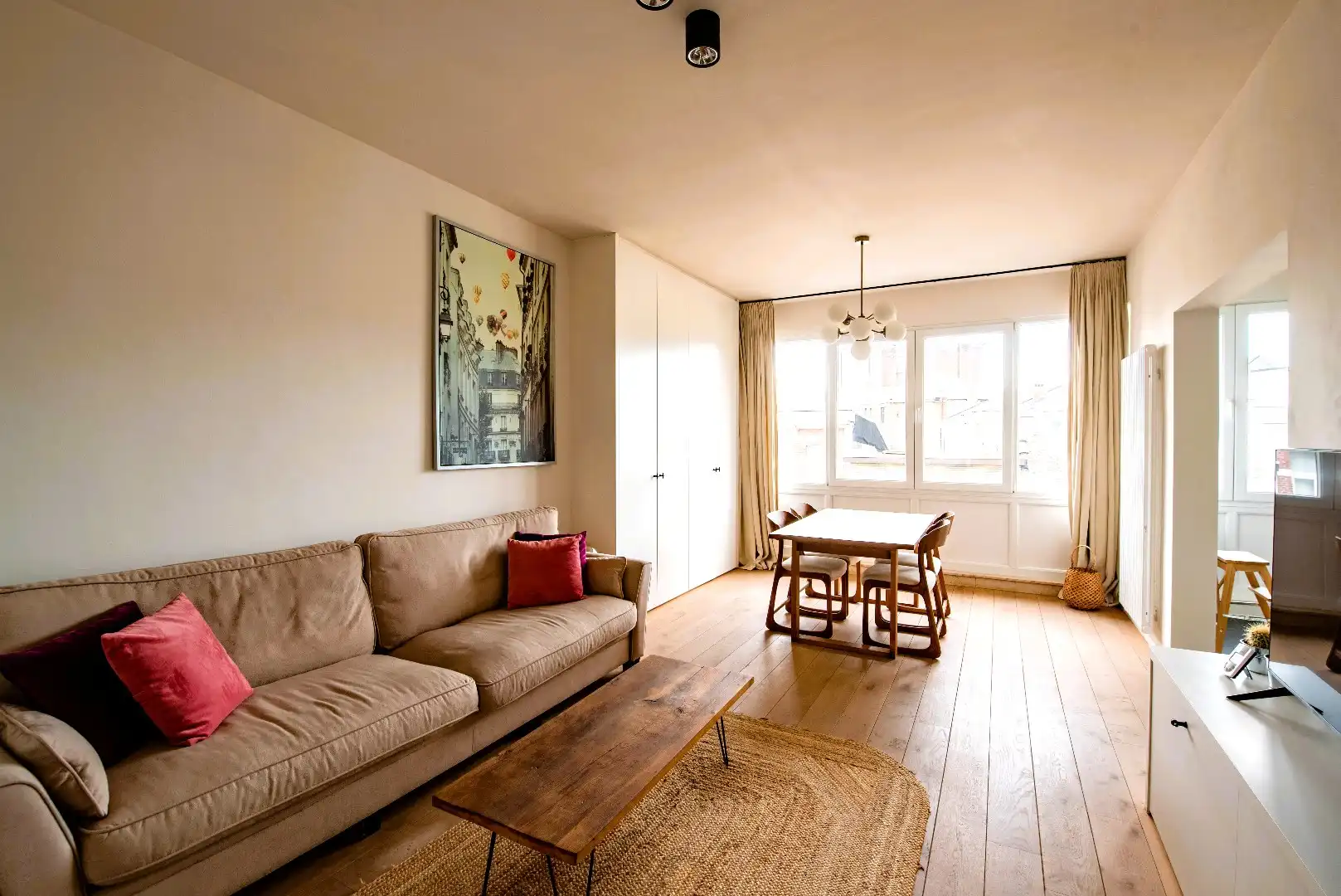 Stijlvol bemeubeld 2 slk appartement op het Zuid foto 2
