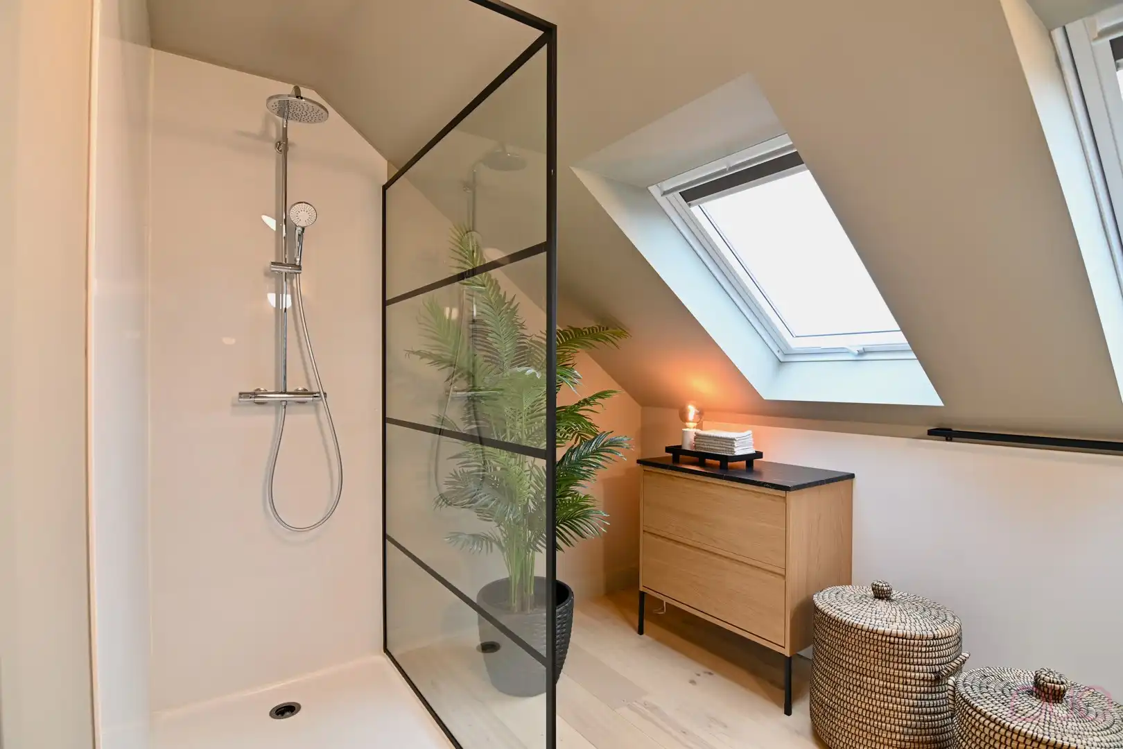 Instapklare, volledig gerenoveerde designwoning – inclusief inboedel aan meerprijs foto 19