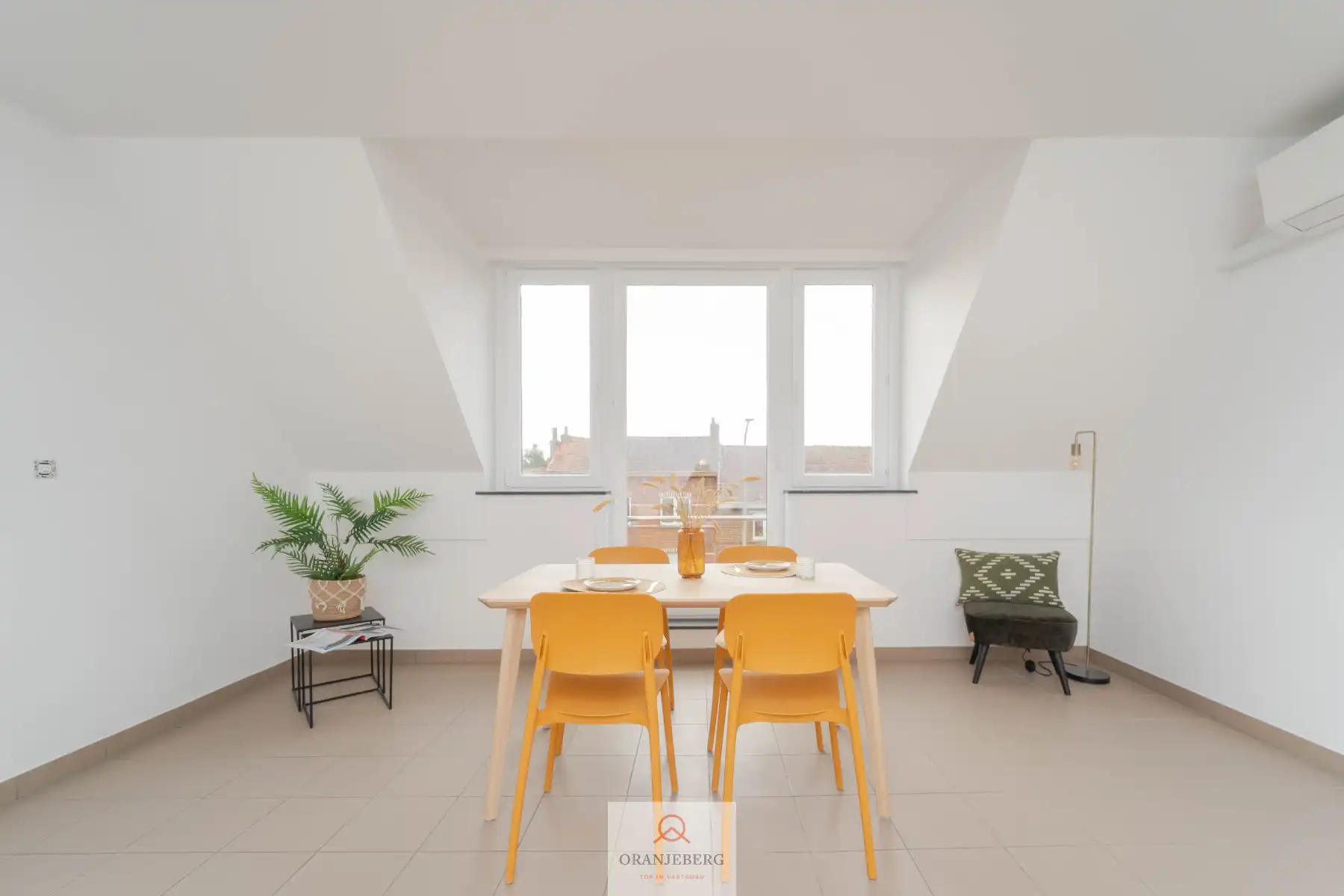 Instapklaar duplex-appartement Wondelgem! foto 7