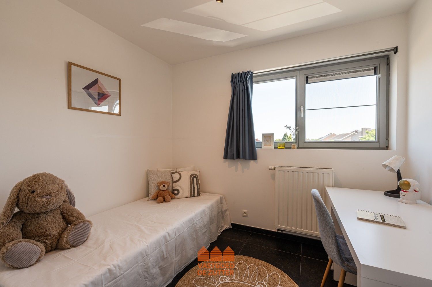 Ruim en lichtrijk appartement met inpandige garage en tuin in de groene rand van Deinze foto 5