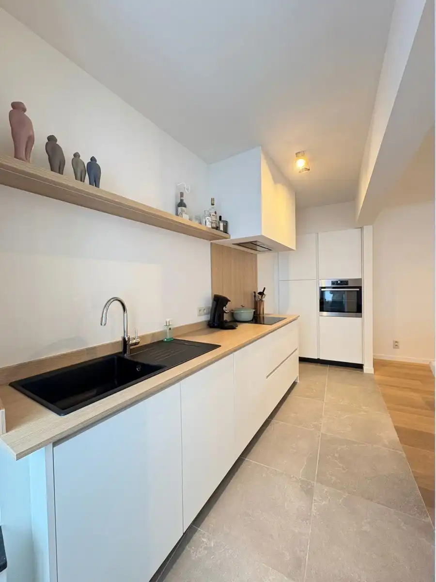 Instapklaar luxe-appartement in hartje Oostende foto 2