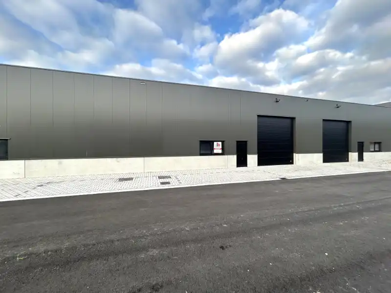 Moderne KMO-units in MG Park foto {{pictureIndex}}