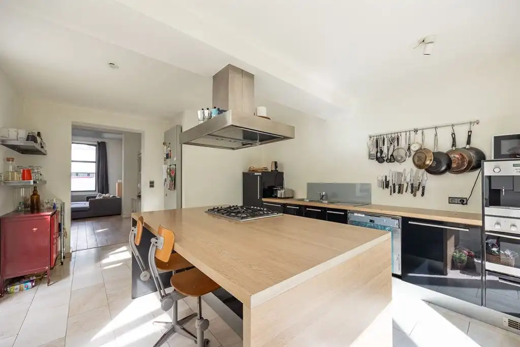 Prachtig, uitzonderlijke herenwoning met zonnige tuin foto 6