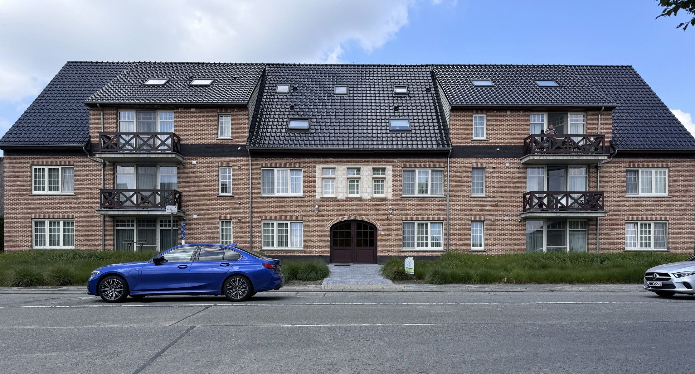 Gelijkvloers appartement inclusief gas, water en garage foto 1