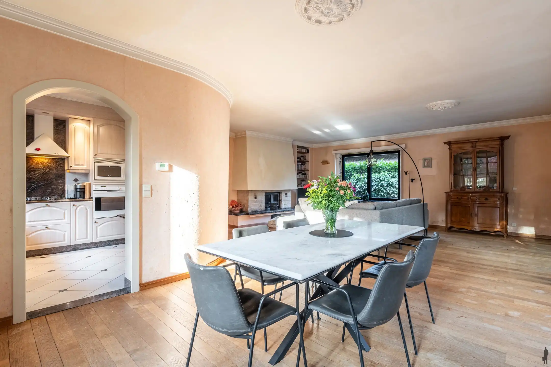 Karaktervolle 70’s villa op 910 m² met 4 slpk in Schilde! foto 7