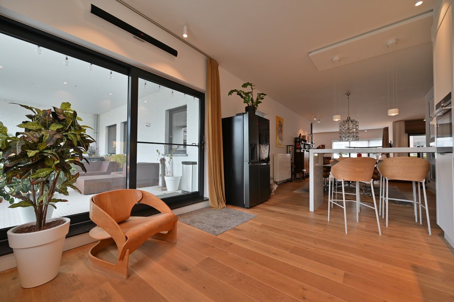 Luxe en comfortabel wonen (256 m2) op toplocatie in centrum Maaseik (EPC: A-label) foto 10