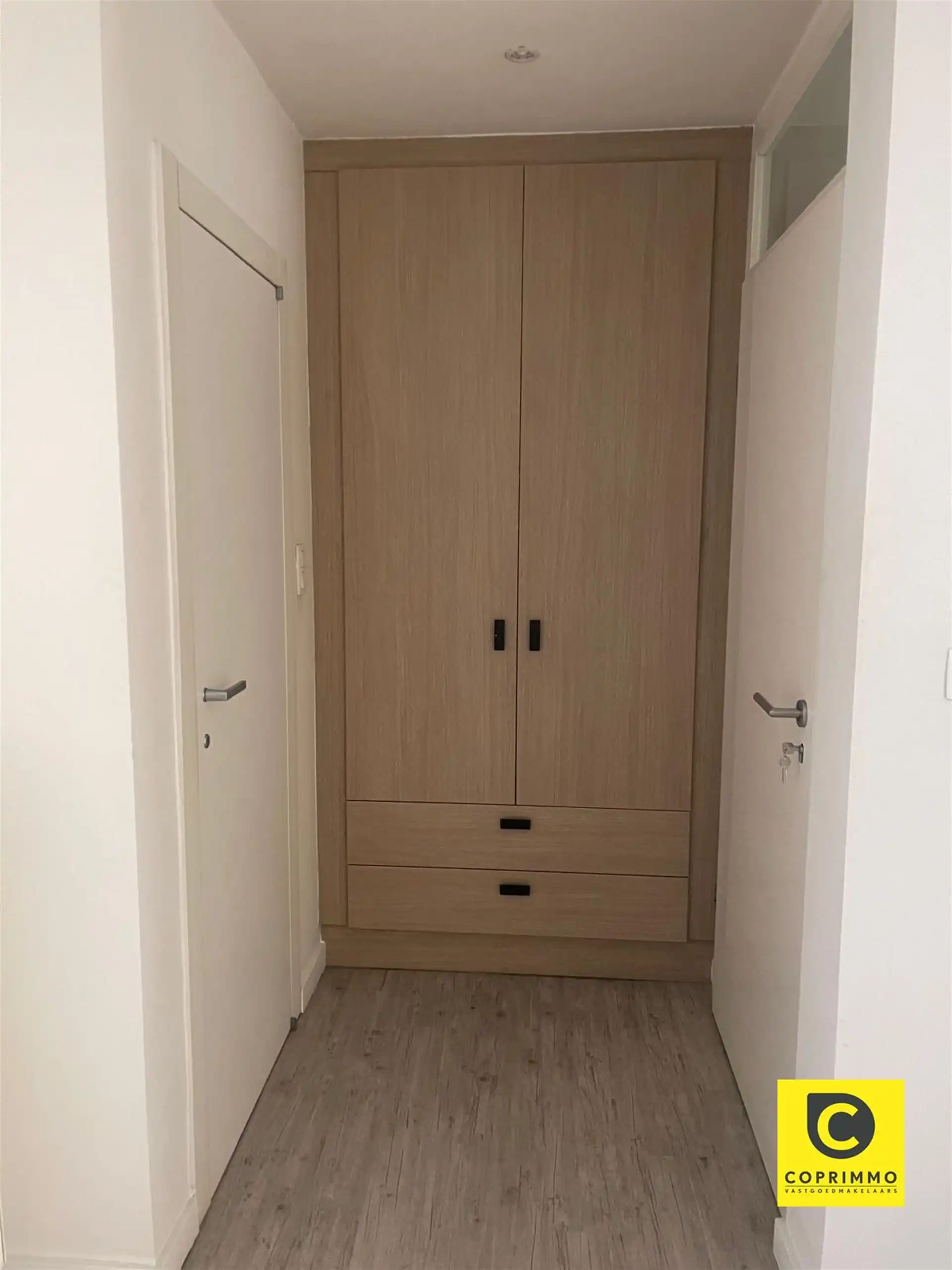 Te renoveren souterrain met stadskoer, achterhuis en garage op 't Zuid! foto 17