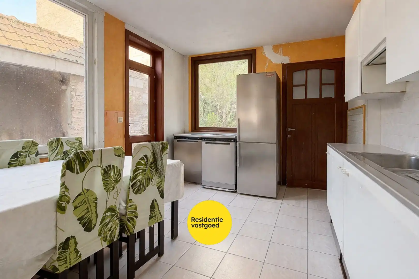 Te renoveren rijwoning met 3 slaapkamers in het Ezelstraatkwartier foto 4