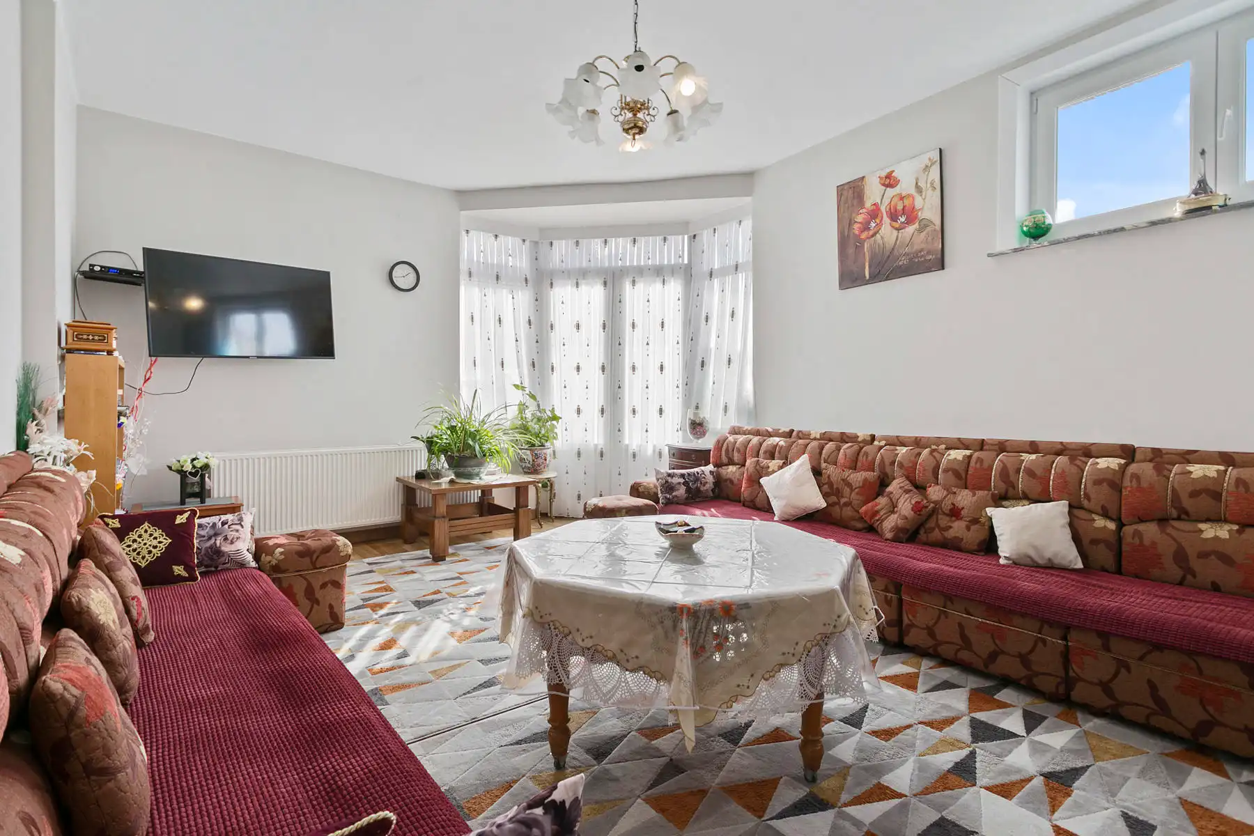 Karaktervol opbrengstgebouw op toplocatie in Ronse! foto 12