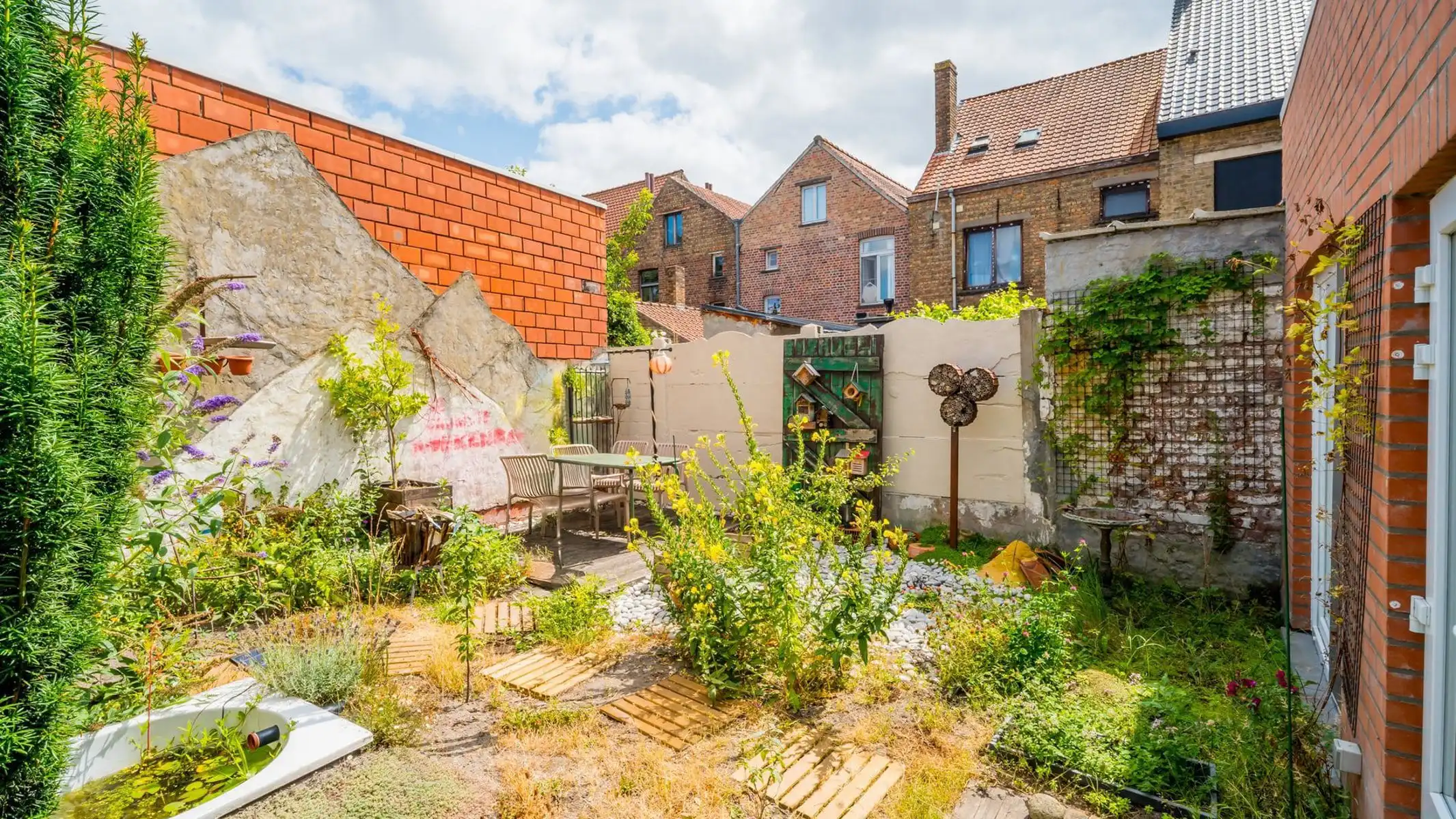 Instapklare gezinswoning met 4 slpks en zonnige tuin foto 15