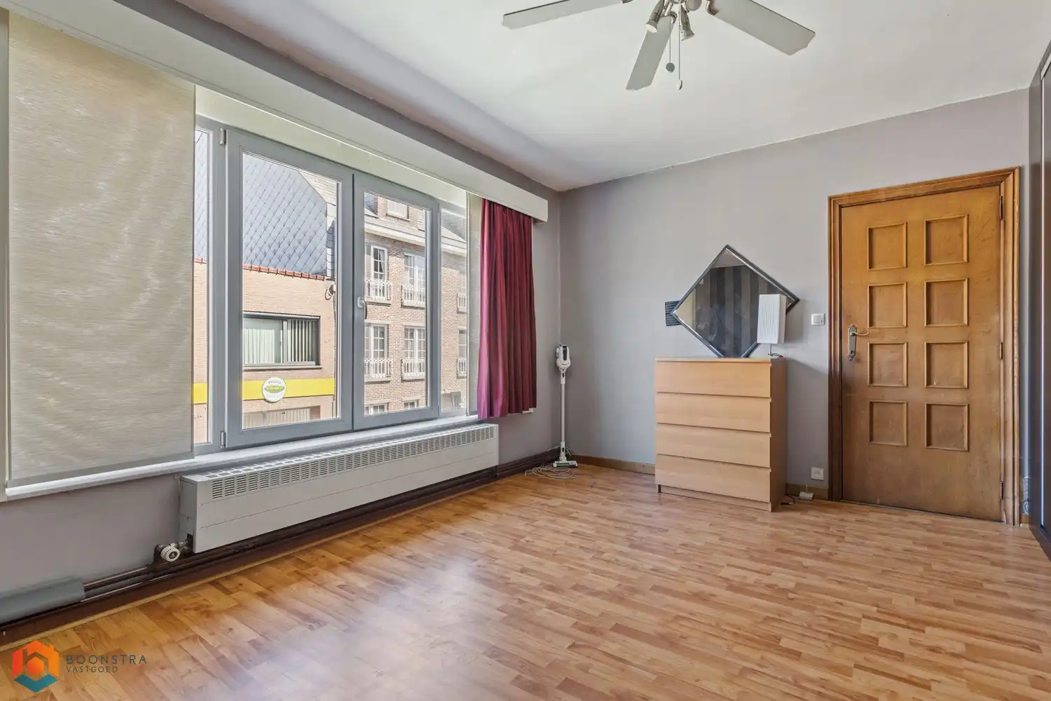 Ruime woning met handelsruimte en grote garage / werkplaats foto 17