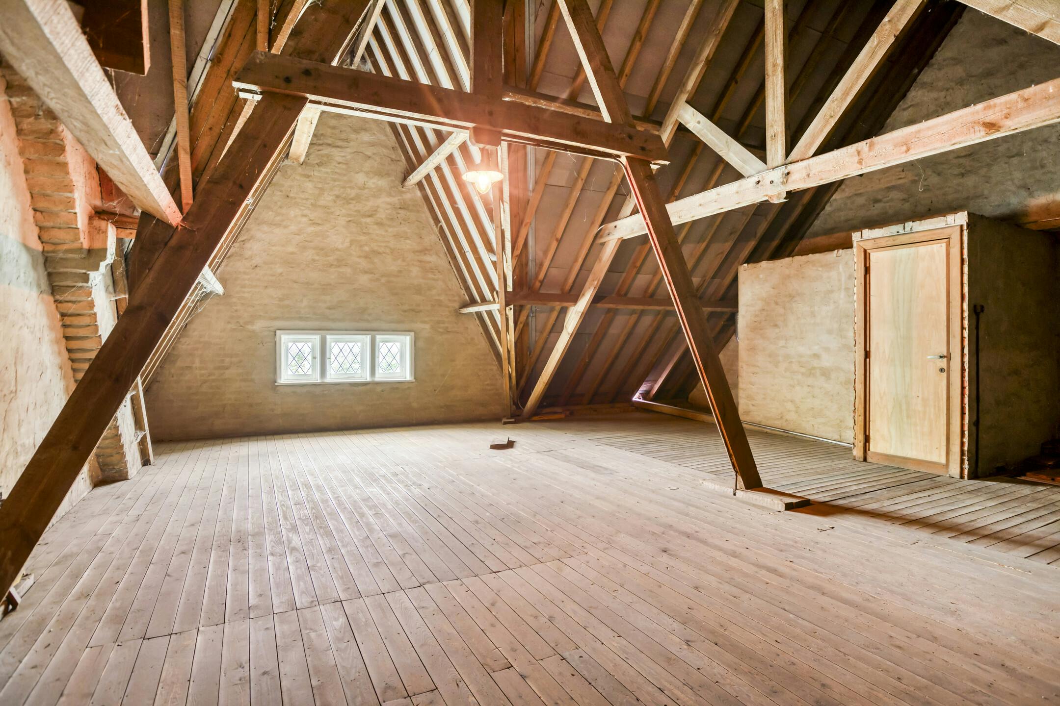 Ruime woning met tuin en garage op 1.845m² te Alveringem. foto 8