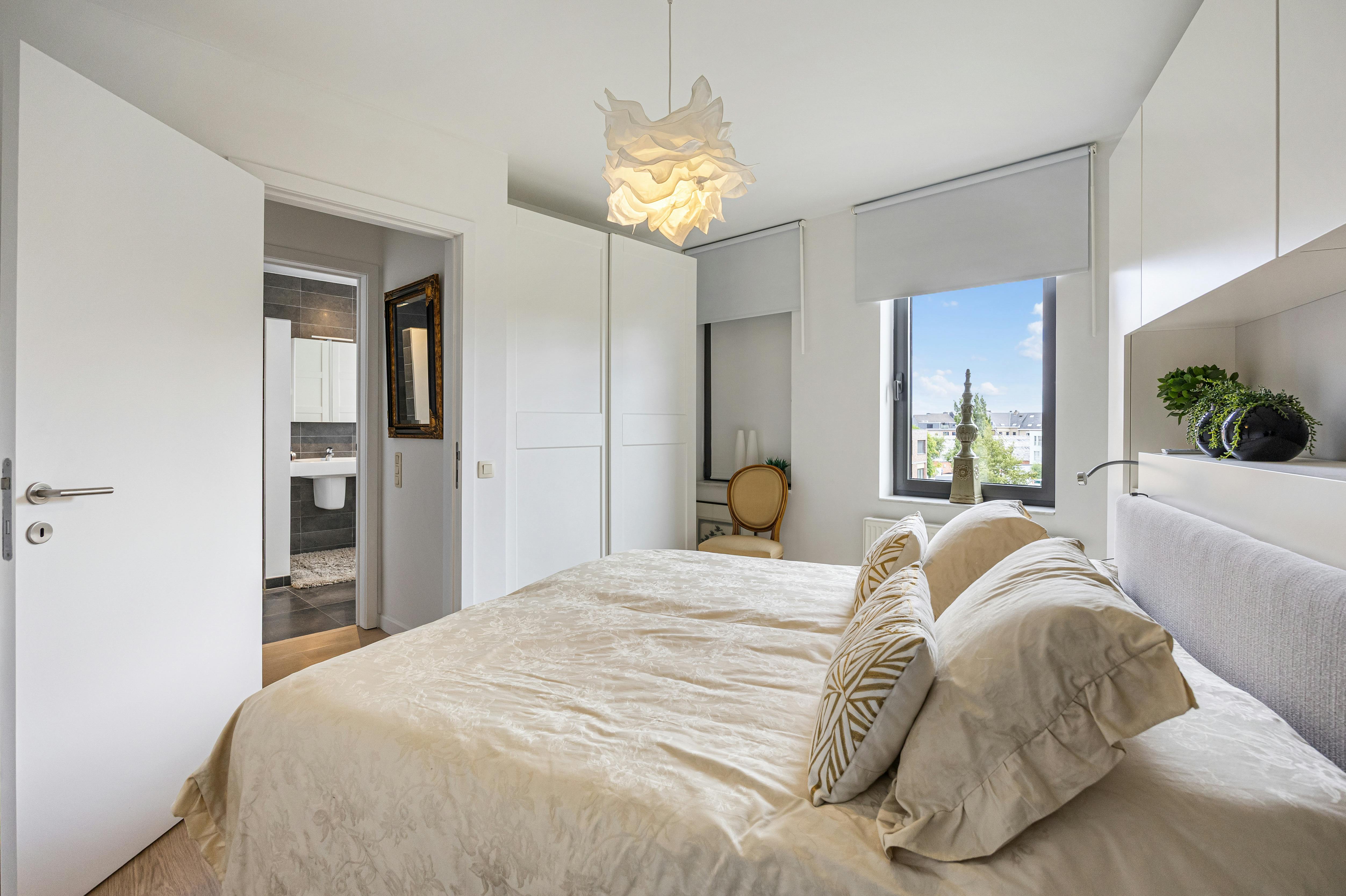 Exclusief hoekappartement aan het water met ruim zonneterras foto 13