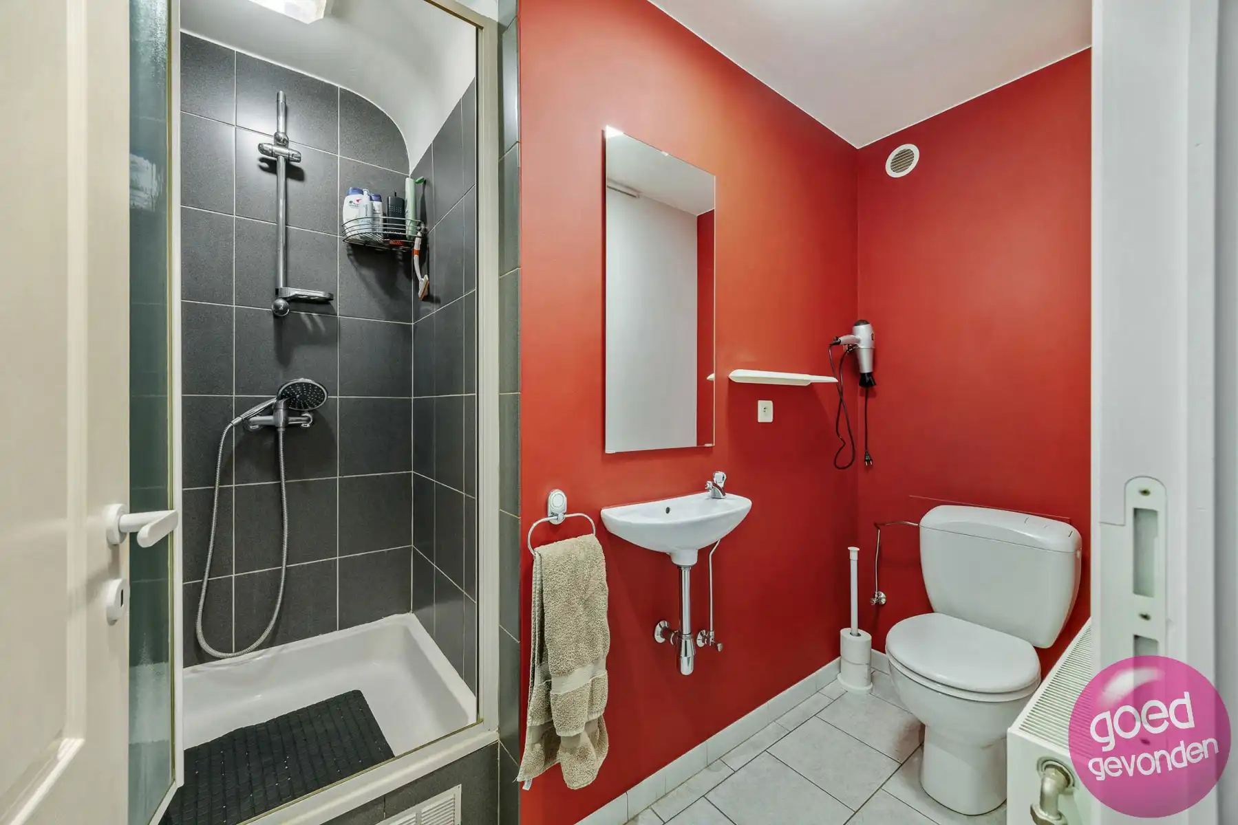 WONING - 3 SLK - 2 BDK - TUIN - TERRAS - GARAGE - PARKING foto 6