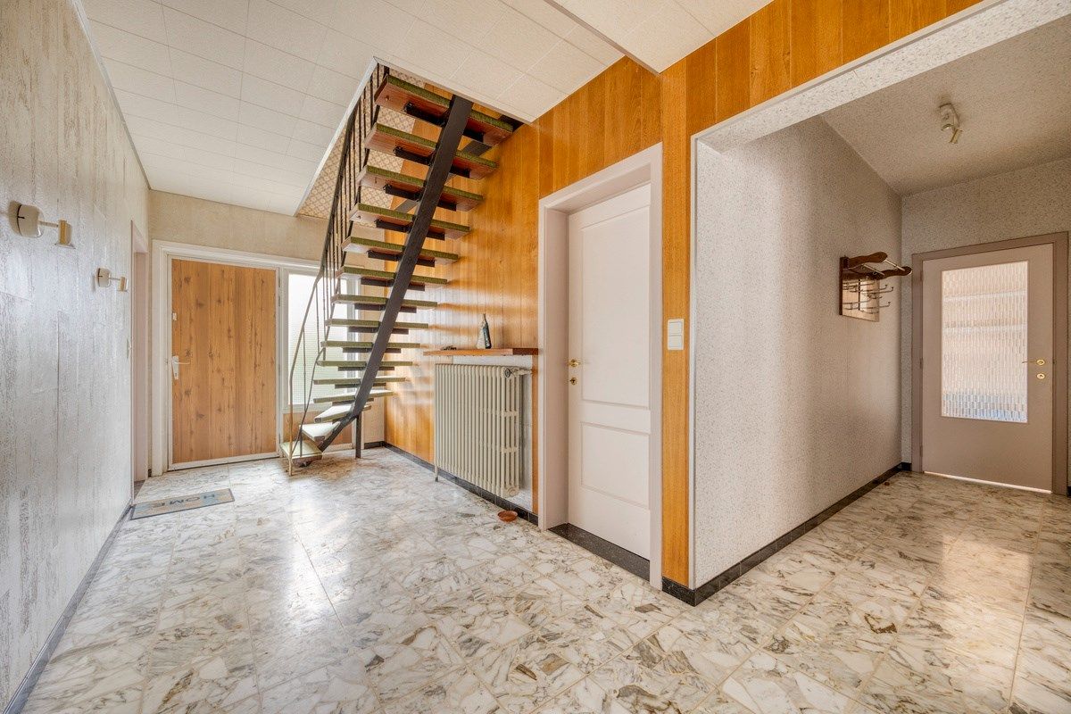 Ruime woning met tuin en 6 slaapkamers foto 6