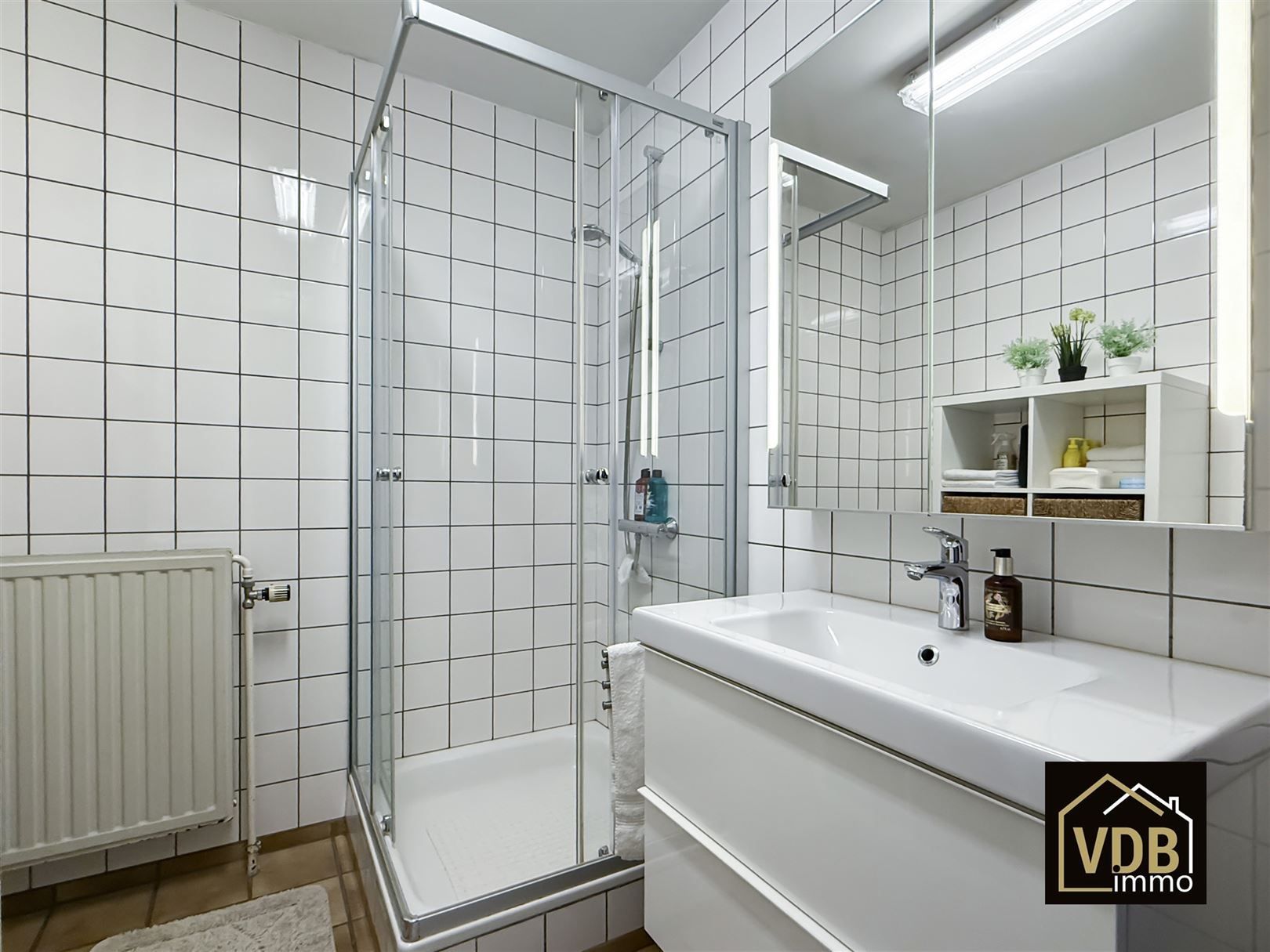 Instapklare halfopen bebouwing met 3 slaapkamers foto 46