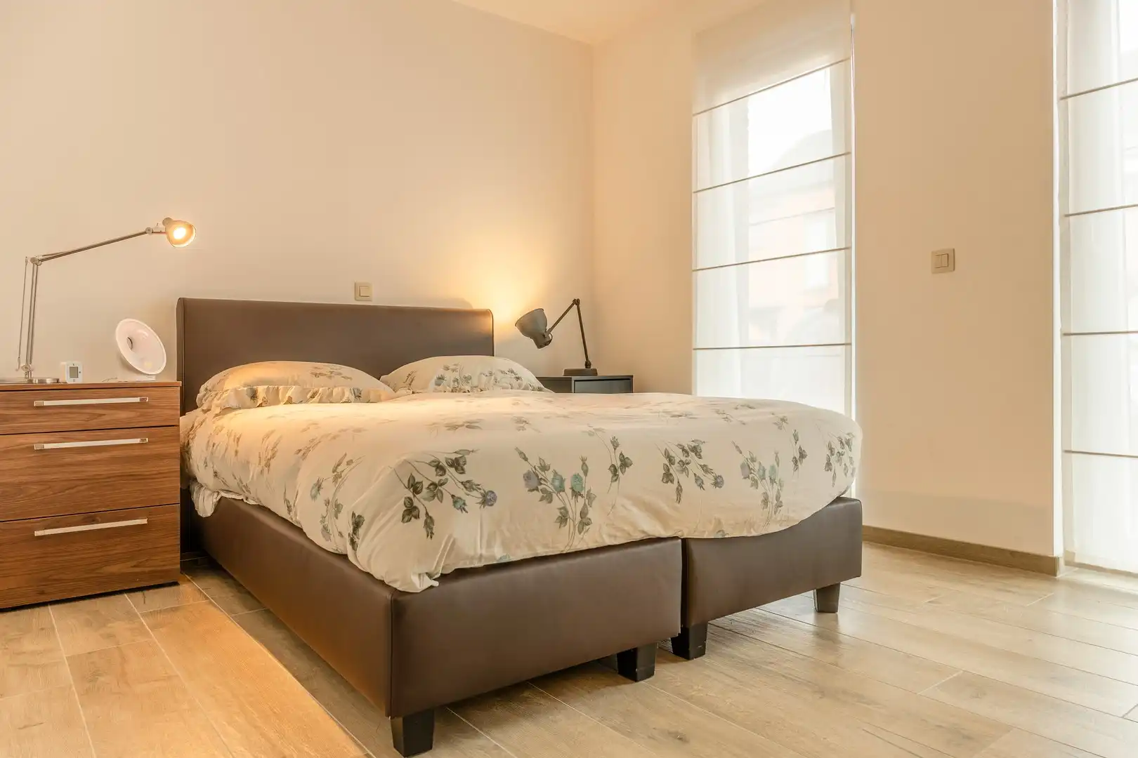 Gelijkvloers appartement met tuin en garagebox. foto 18