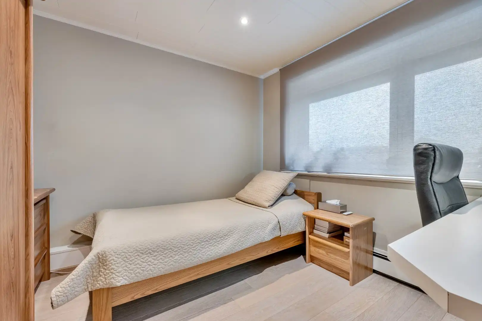 Luxueus vernieuwde 3-gevel woning op toplocatie. foto 20