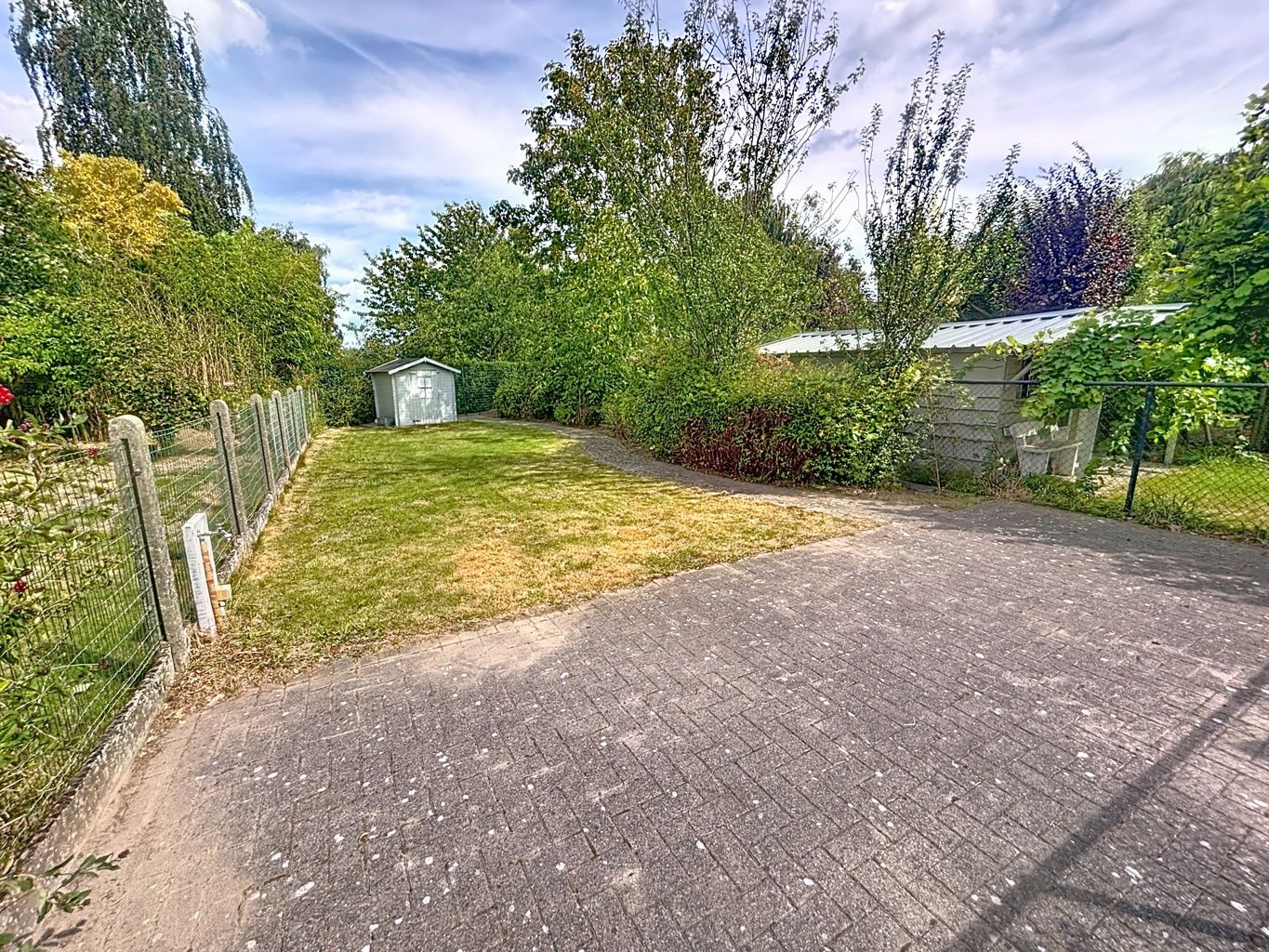 Appartement met terras en tuin! foto 8