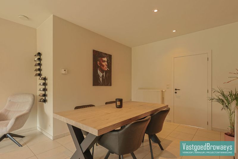 Instapklare ruime rijwoning met 3 slaapkamers foto 8