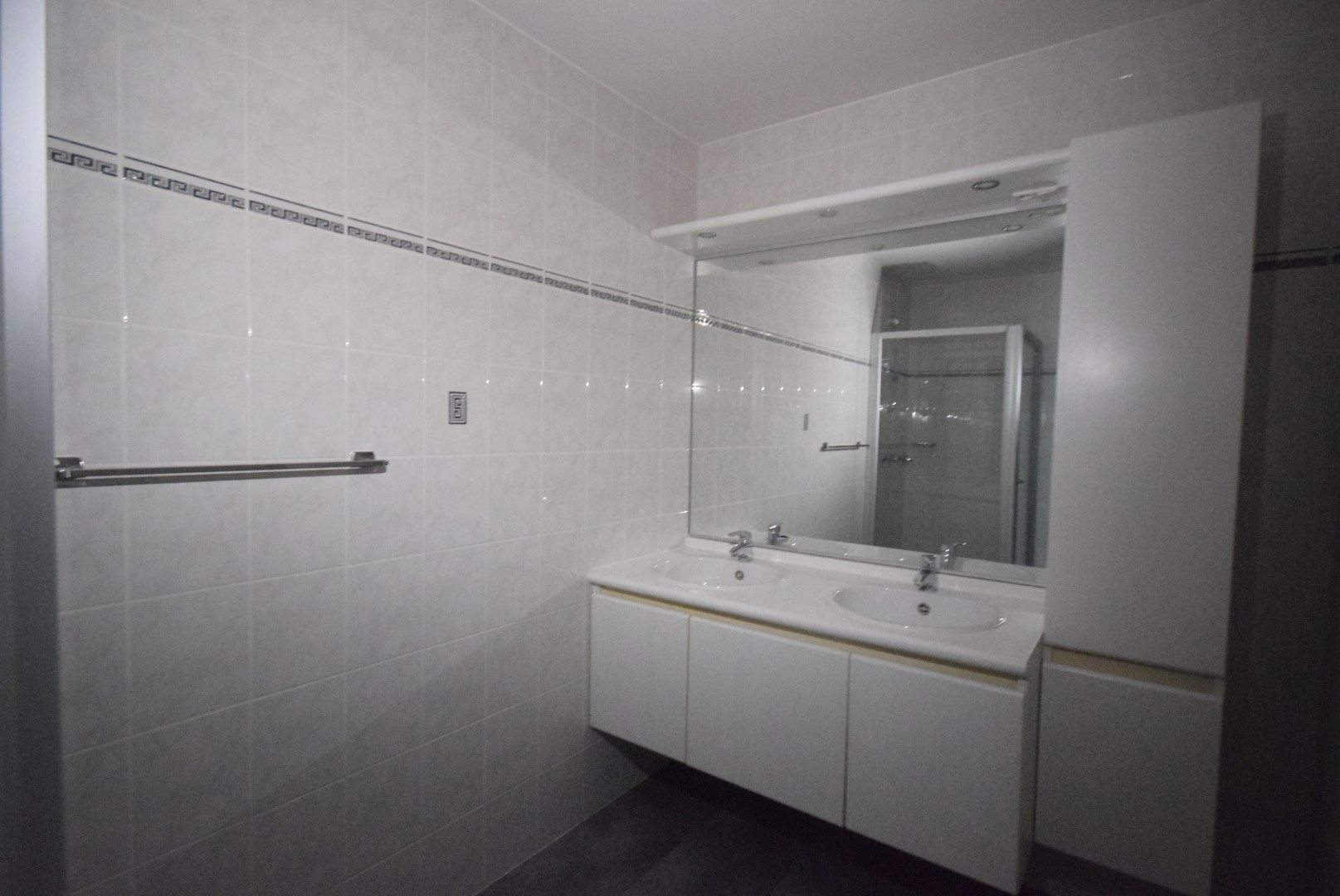 TWEE-SLAAPKAMERAPPARTEMENT MET GARAGE foto 7