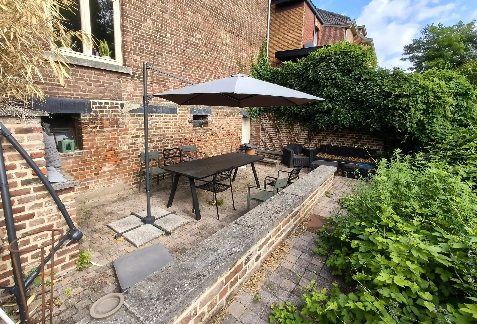 RUIME WONING MET GROTE TUIN EN GARAGE foto 6
