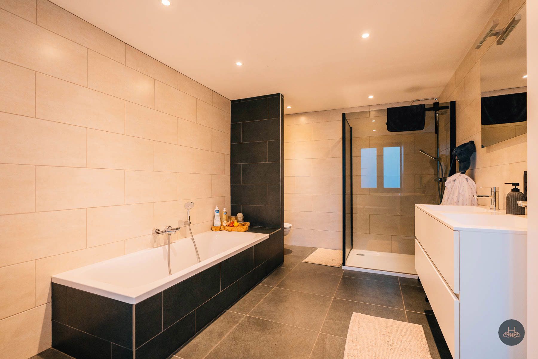 Lichtrijke en instapklare woning vlakbij het centrum foto 12