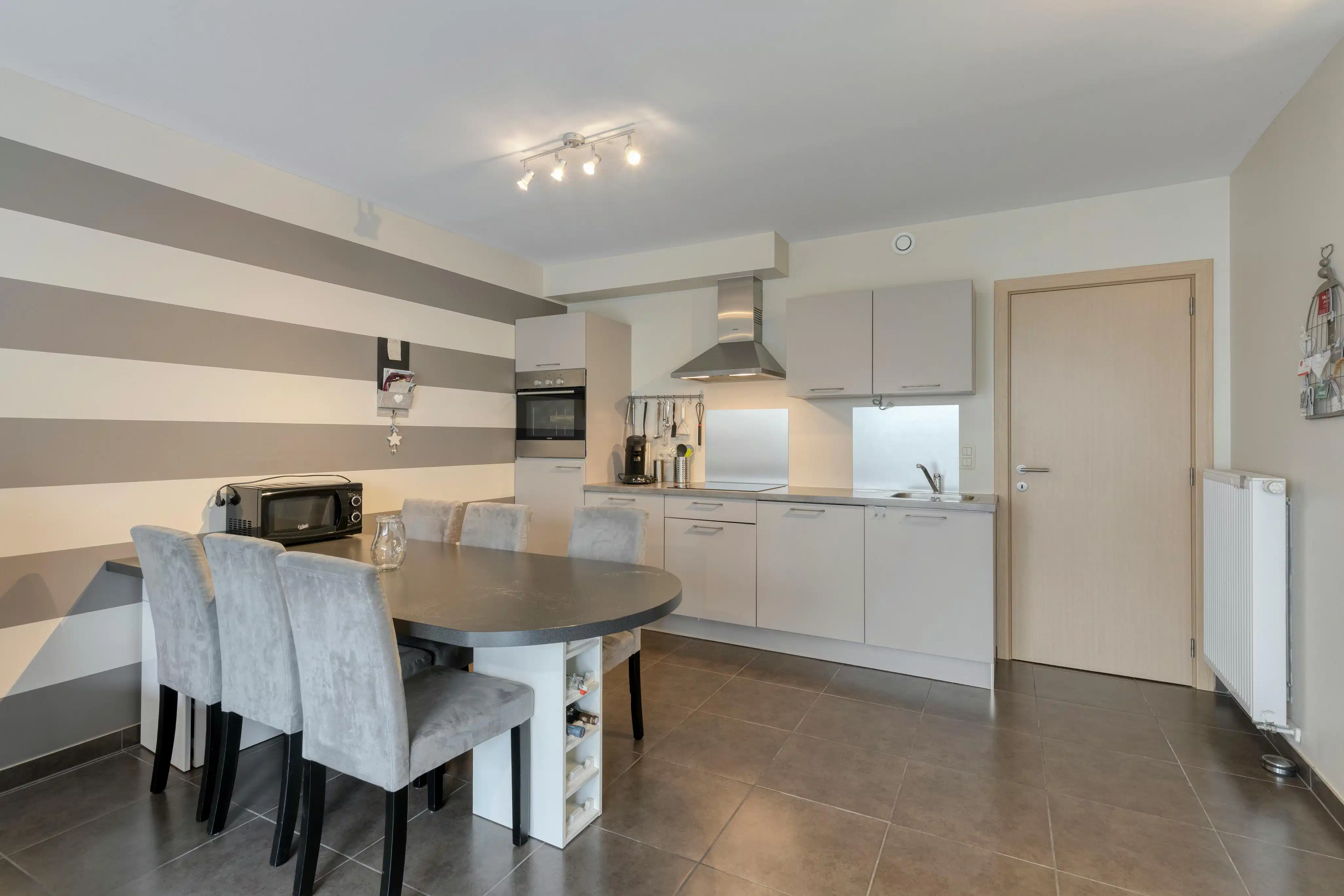 Appartement (75m²) met 2 slaapkamers in centrum De Panne foto 4