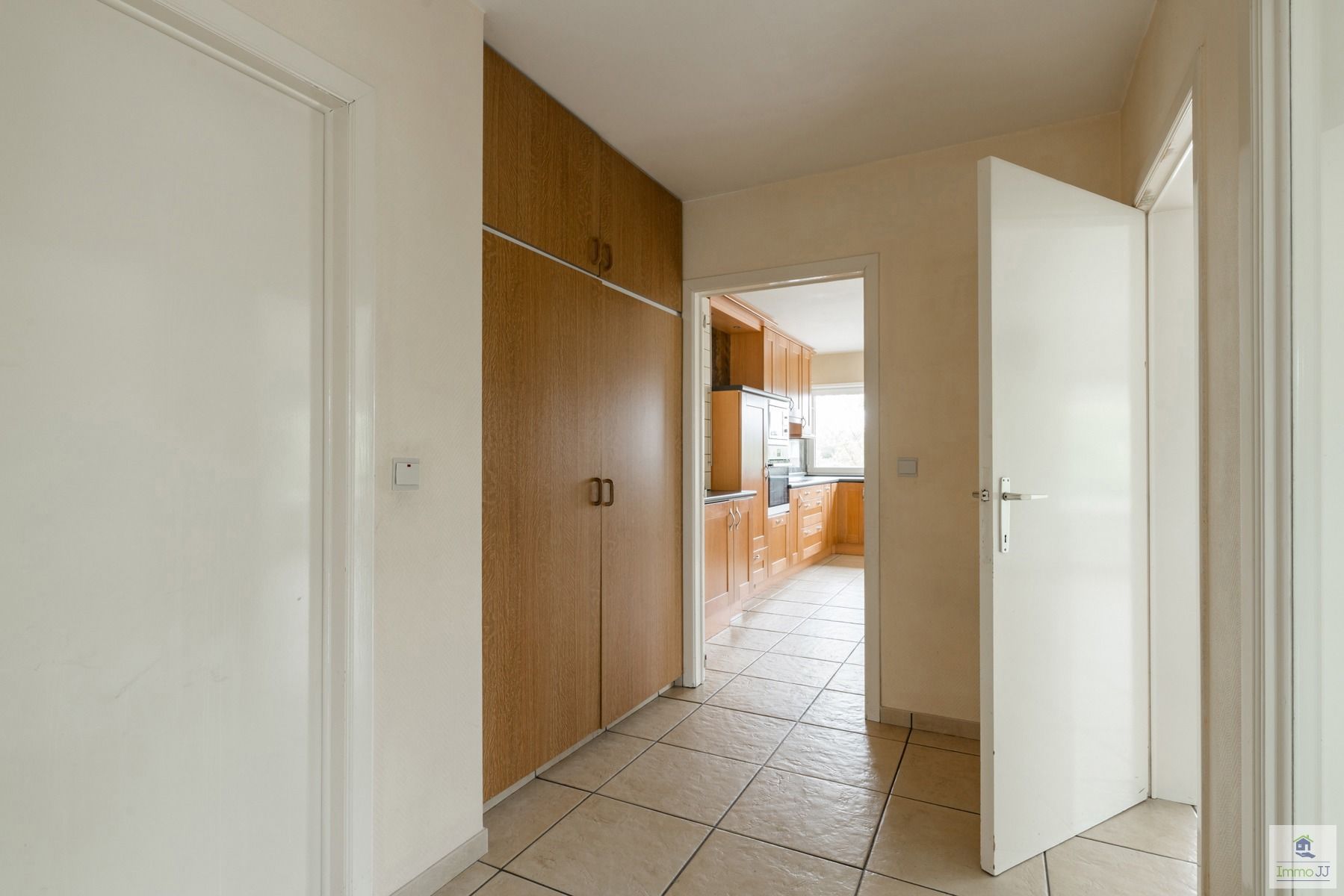 Ruim appartement (150m²) met 3 slaapkamers foto 8