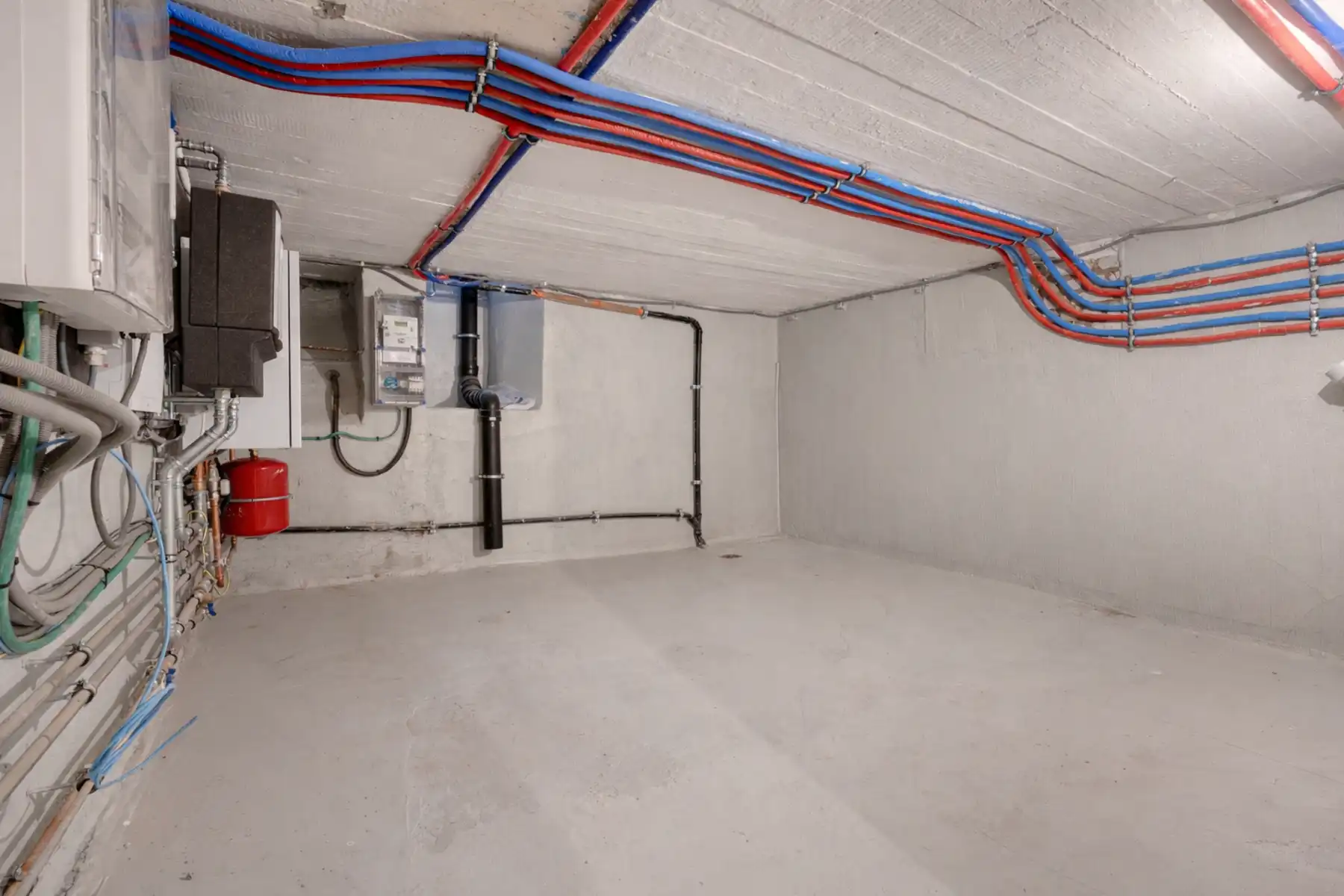 Stijlvol gerenoveerde woning met 3 slaapkamers  foto 30