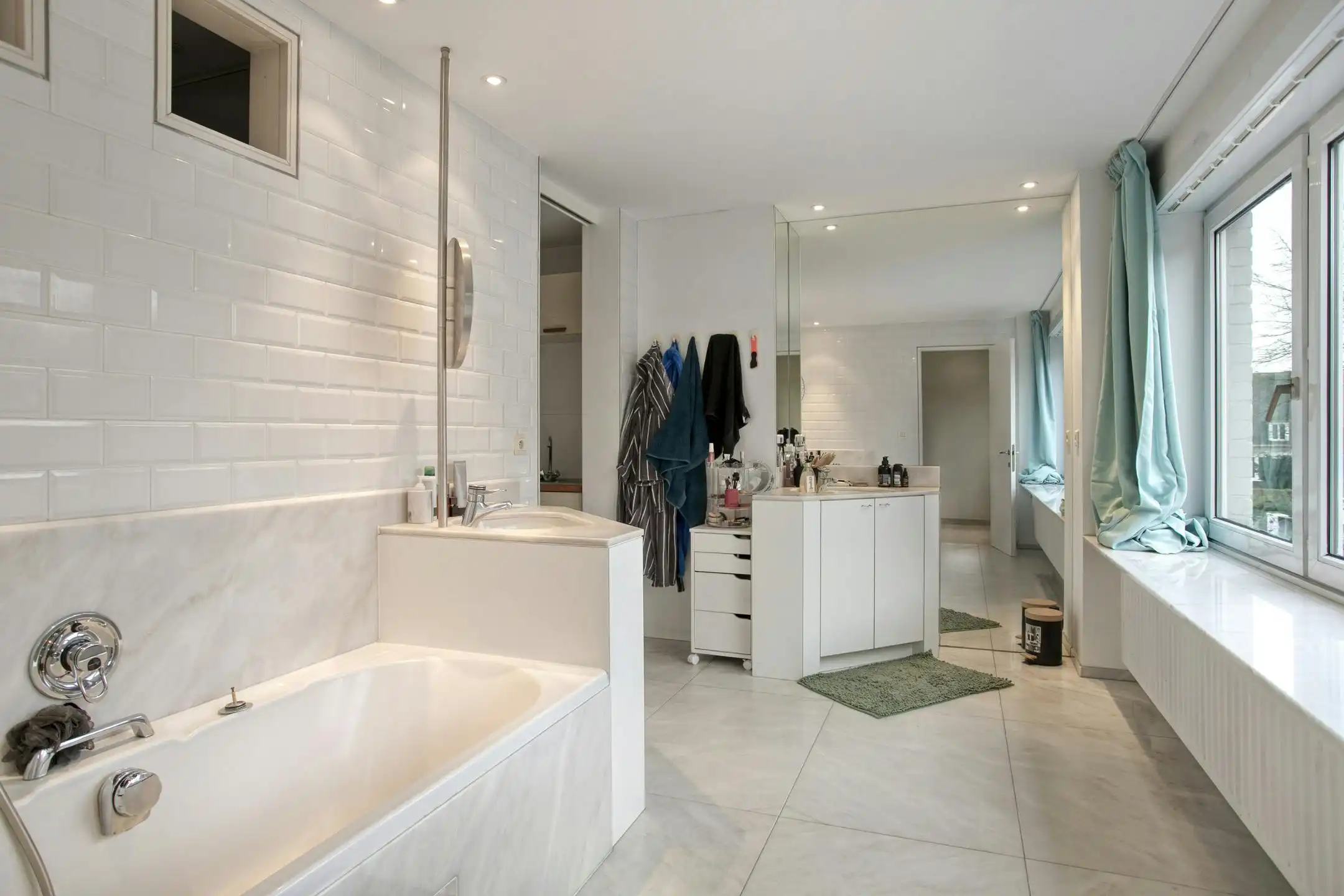 Sportcentrum met woning te koop in Roeselare foto 7