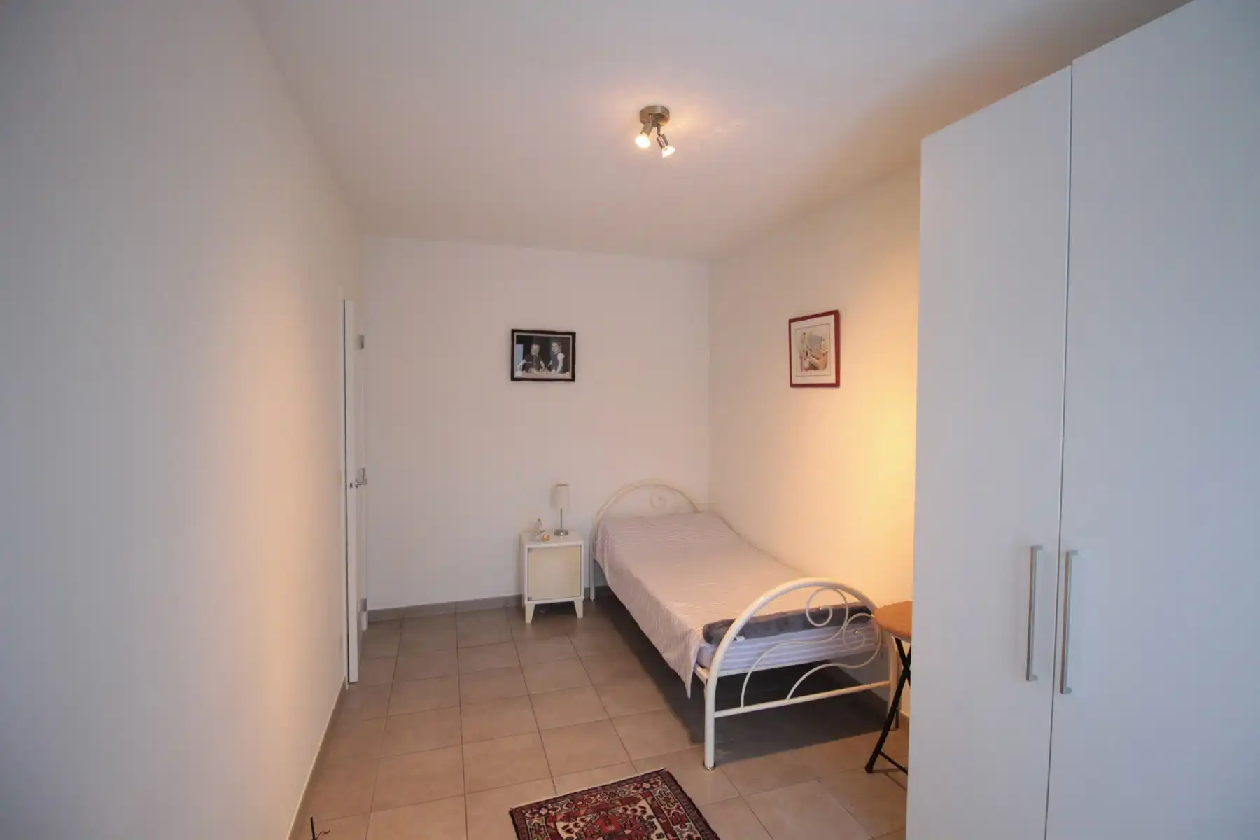 Recent appartement op de benedenverdieping met tuin en garage. foto 8