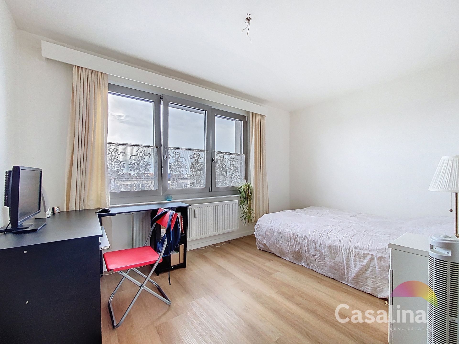 STUDIO - PENTHOUSE van 38m², volledig gerenoveerd foto 5