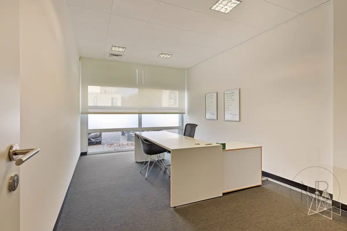 Instapklare en goed gelegen kantoorruimte foto 32