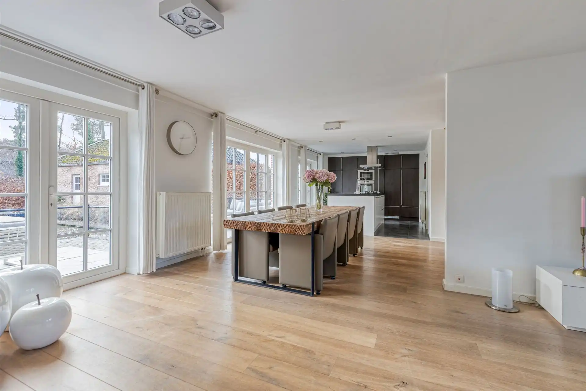 Instapklare woning op 10a in rustige en gegeerde ligging te Maasmechelen! foto 7