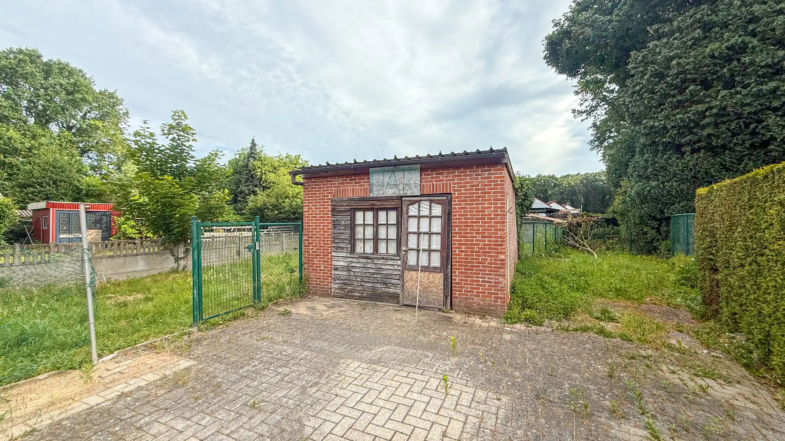 Deels gerenoveerde woning met ruime leefruimte en 3 slpkms! foto 30